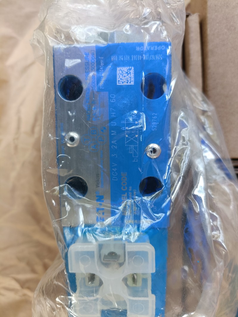 伊頓威格士柱塞泵 VICKERS恒壓泵PVH74QI-CRM-IS-10-C25-31液壓泵 3333-008液壓馬達(dá) 伊頓馬達(dá) 軸14齒 3333-008液壓馬達(dá) 伊頓馬達(dá) 軸14齒
